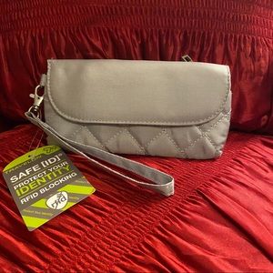 Travelon wallet with wrist cord